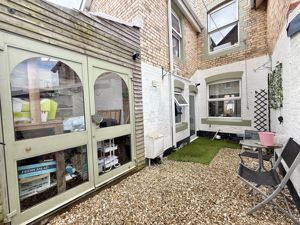 Photo 8- click for photo gallery